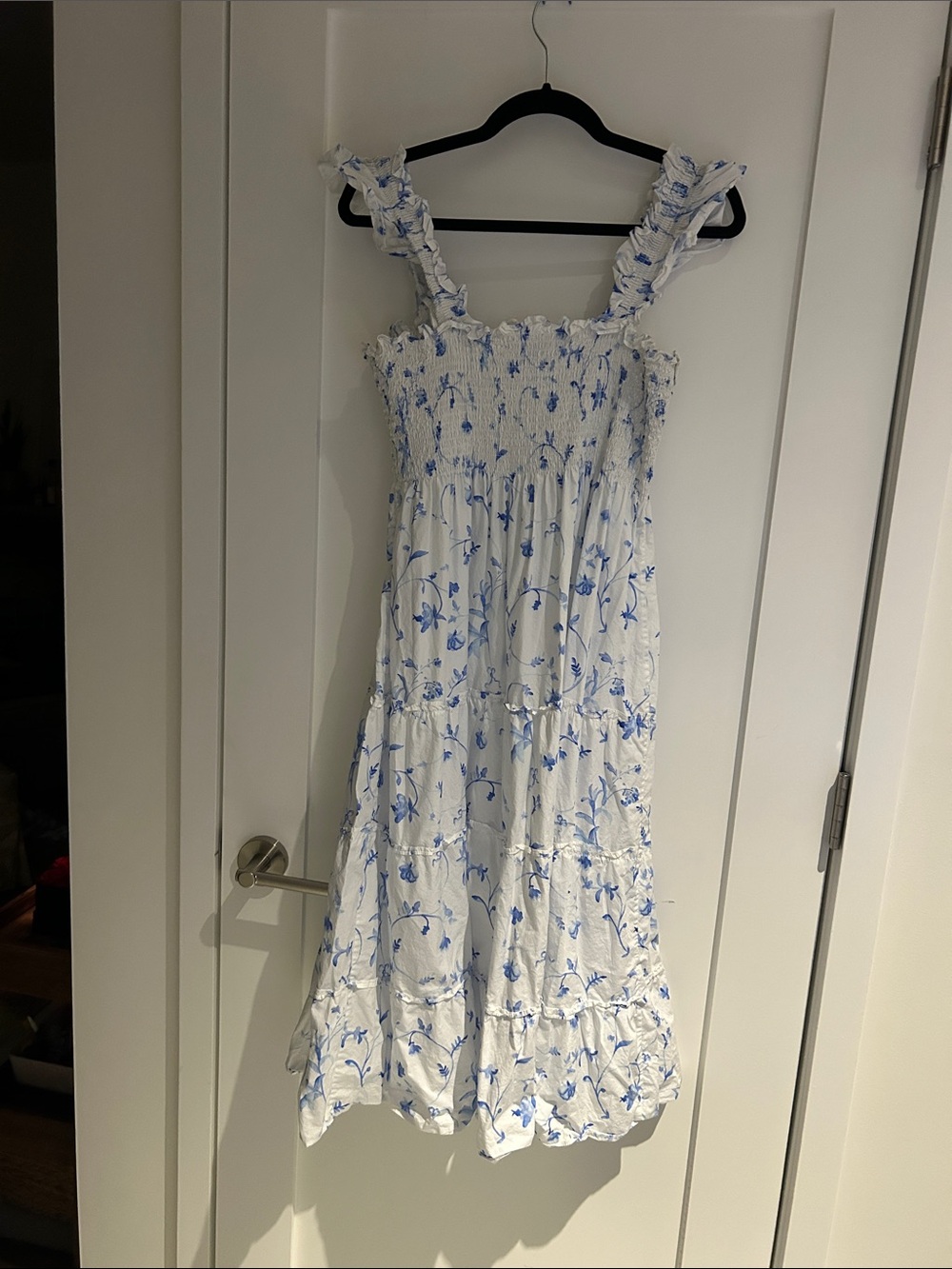Hill House Ellie Nap Dress, White with Blue Floral Print - Picture 4 of 4